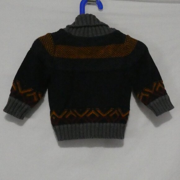 MEXX | 12-18 months | Toddler Geometric Pattern Button-Up Cardigan - Picture 2 of 14